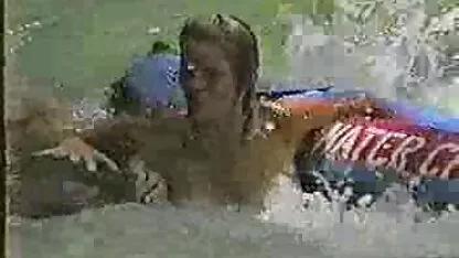 Slide Video Video-vodeni park 2 Beautiful Women Erotic