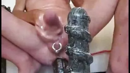 Velika igračka čudovište na dupetu s tajnicom