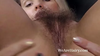 Amaterska brineta dlakava masturbacija Solo web kamera