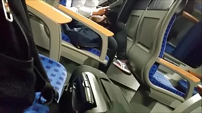 Plavuša s kratkim porno videom