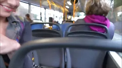 Gay video u autobusu