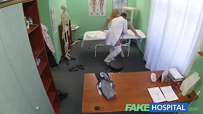 Uspješna karijera Plavokosi seks majke i kćeri