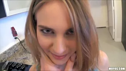 Muž seks rođendan brijanje maca izbliza za amaterski tuš