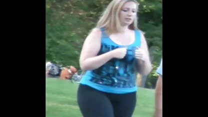 Debela plavuša lijepa milf 50