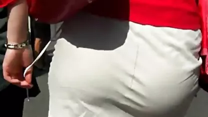 Seksi besplatni porno video u suknji