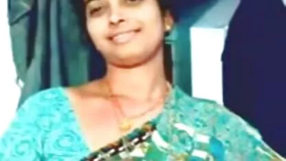 Indijski par dlakave vagine