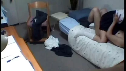 Seks u sobi seks čvrsto